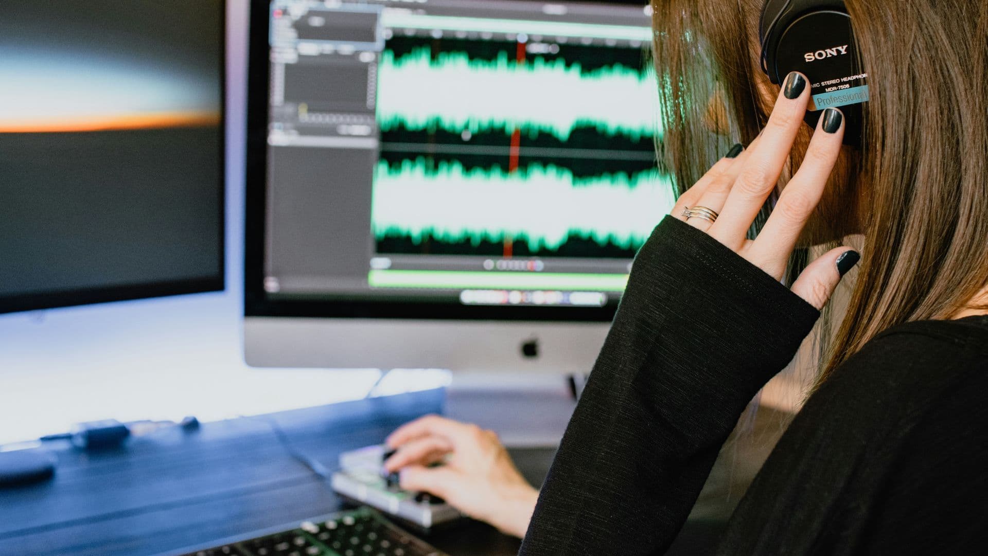 Create and share an original song using Beepbox!