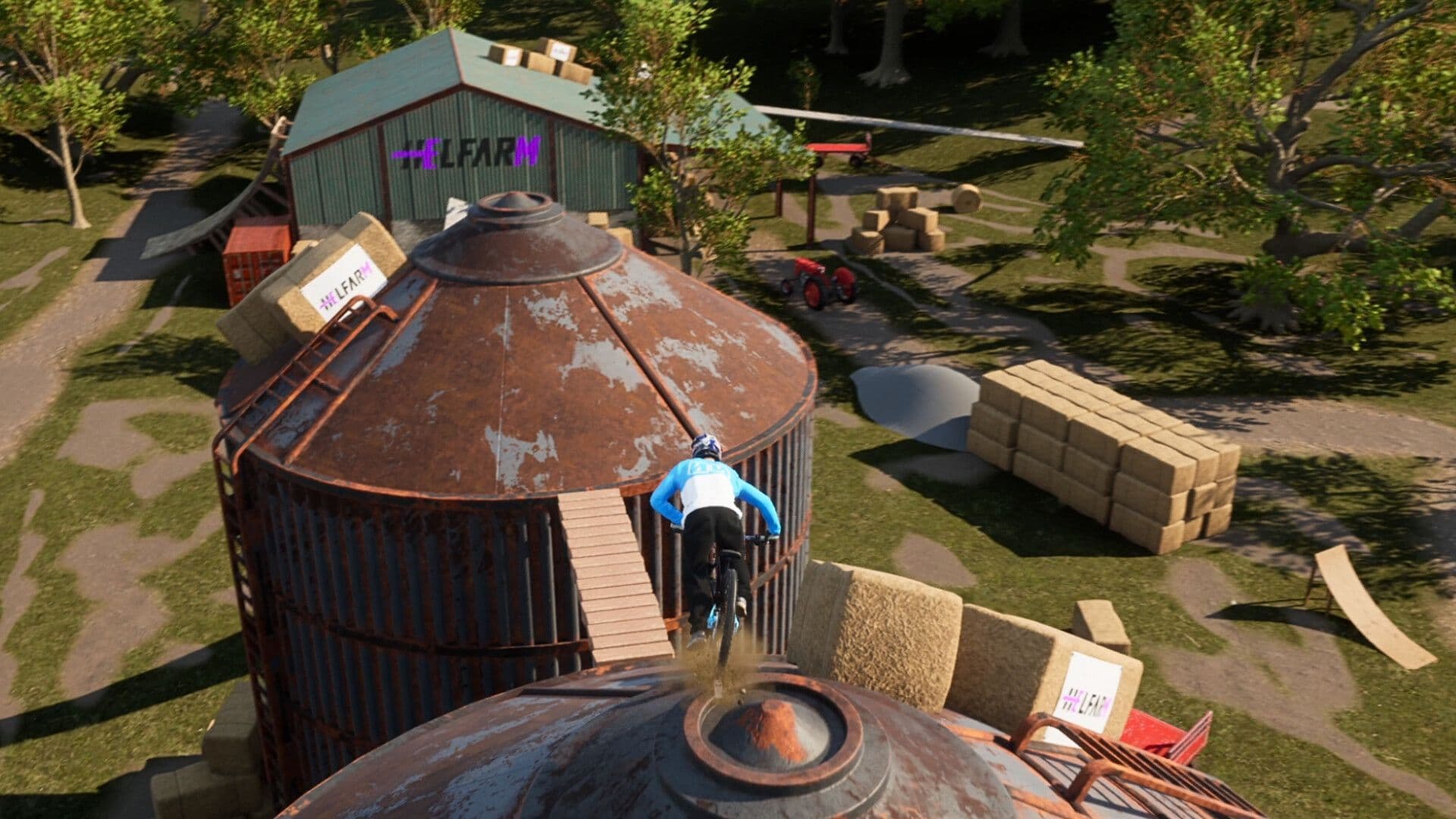 Commentate over one of your MAVRIX races!