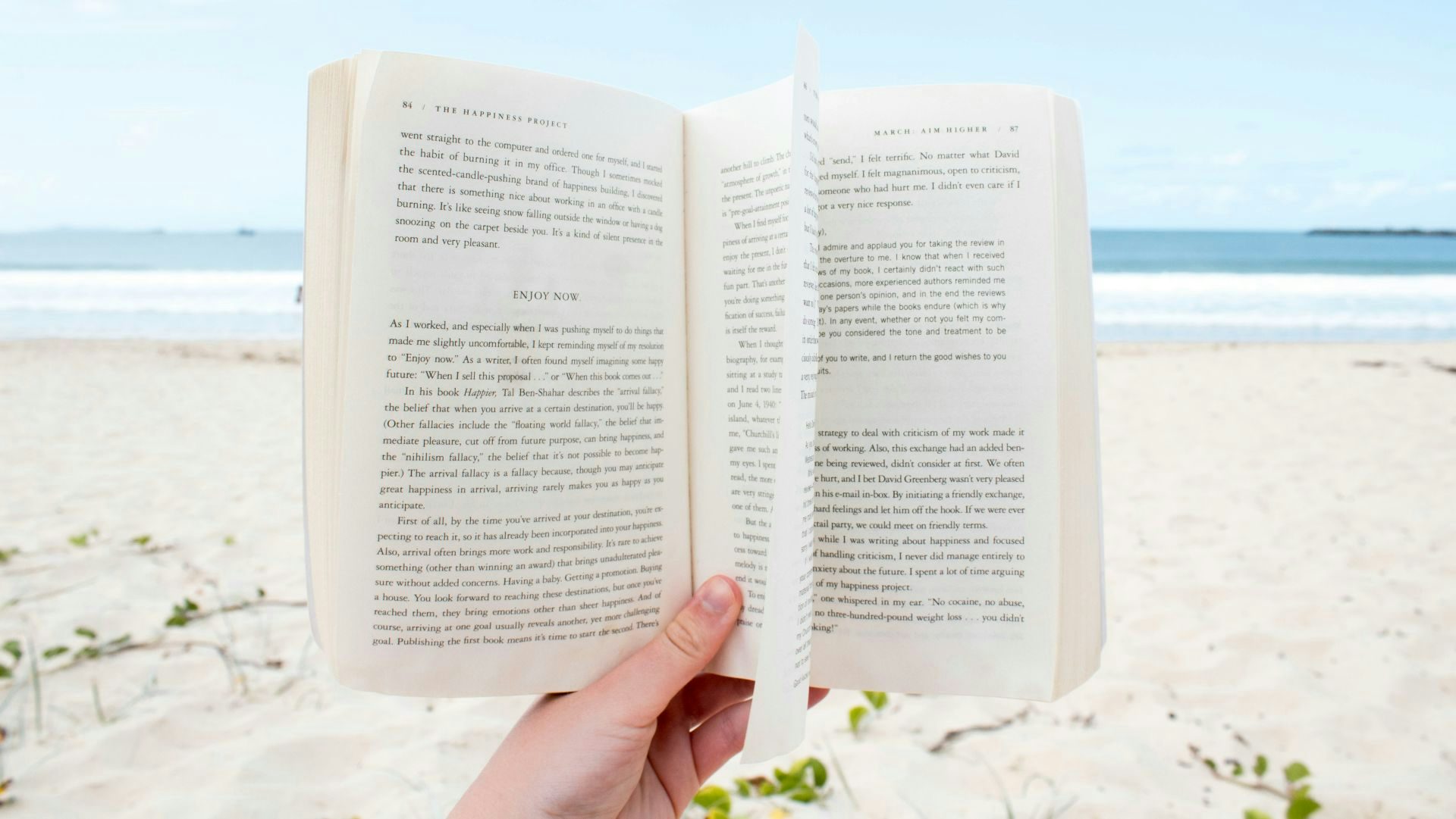 Beach reads! Tell us the best books to read on holiday this summer