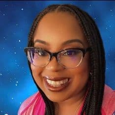 FangirlReview's avatar