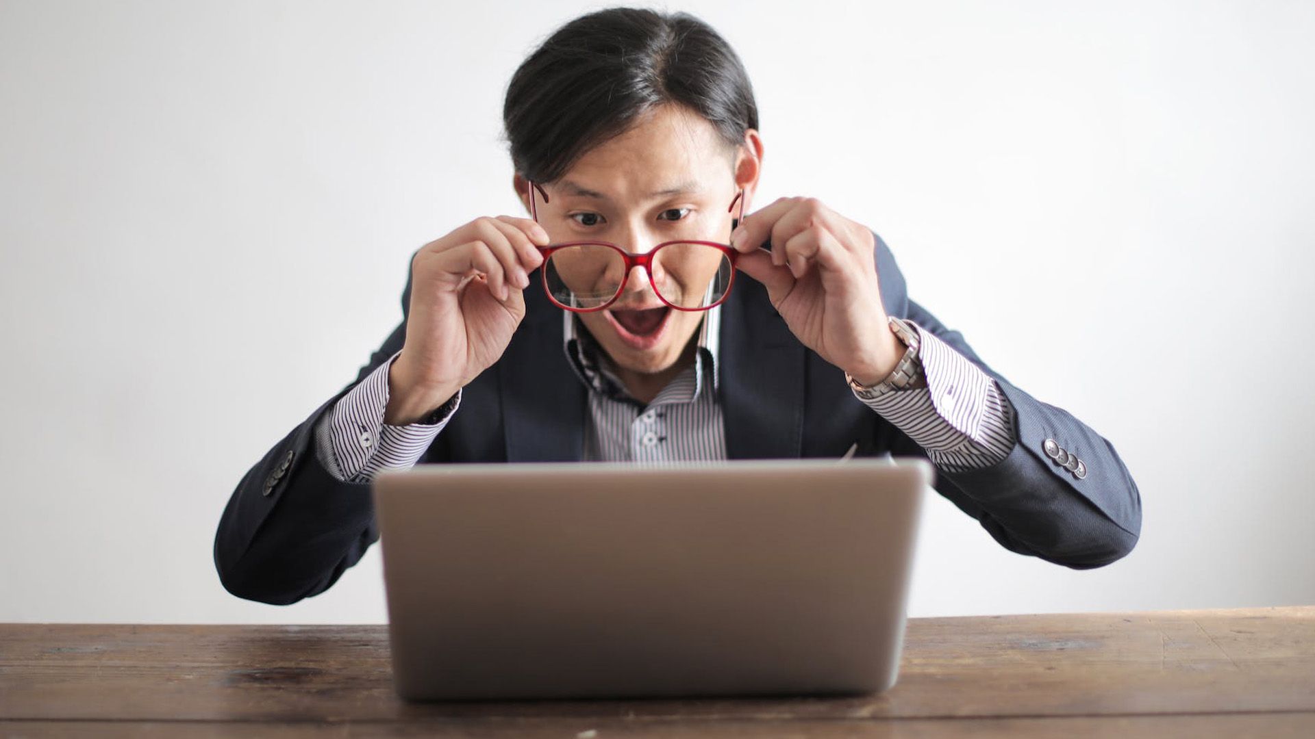 Share the most skilful third-party gaming video you can find for $3!